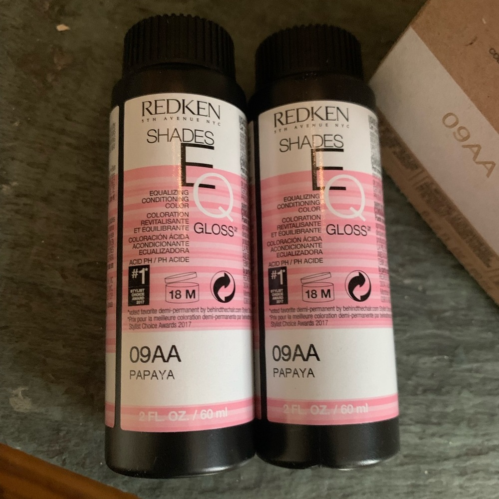 Redkin shades EQ gloss equalizing conditioning color